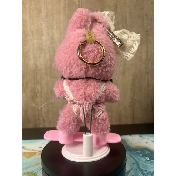 Leec - Picture 4 of 8